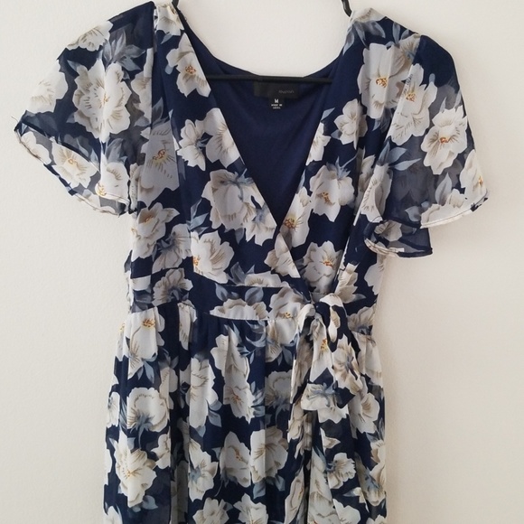 Floral Maxi Dress - Picture 2 of 5